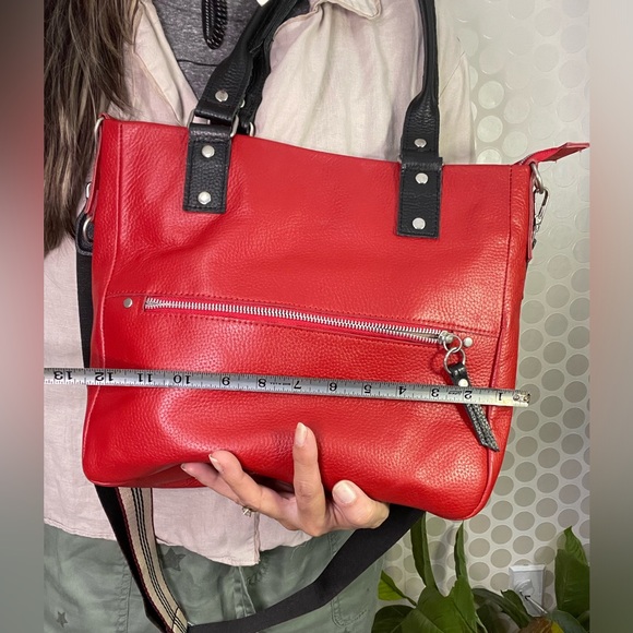 Satchel bag for women in red and black 100% leather, strap. Excellent quality. - Picture 8 of 17